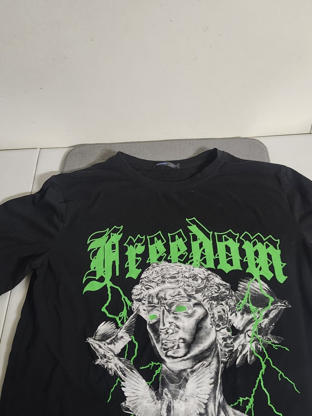 Source Unknown Black Long Sleeve Shirt with Neon Green Graphic